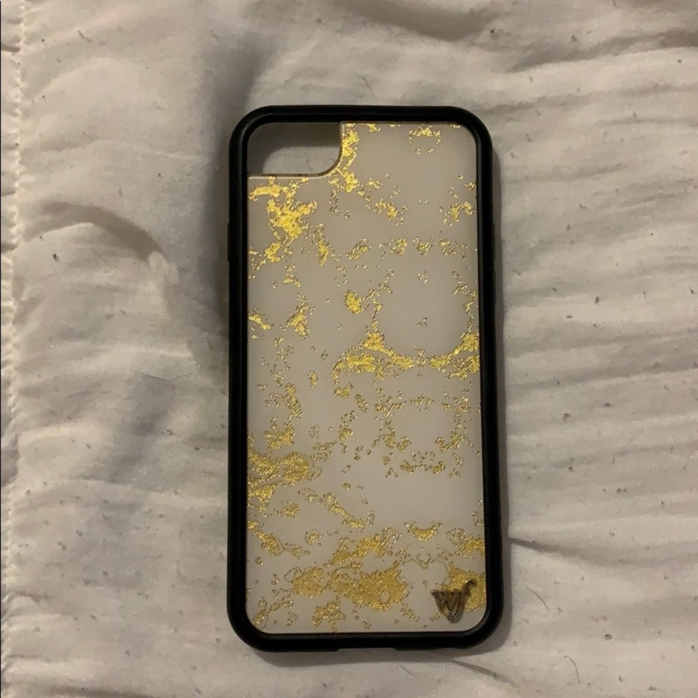 Wildflower cases white and gold